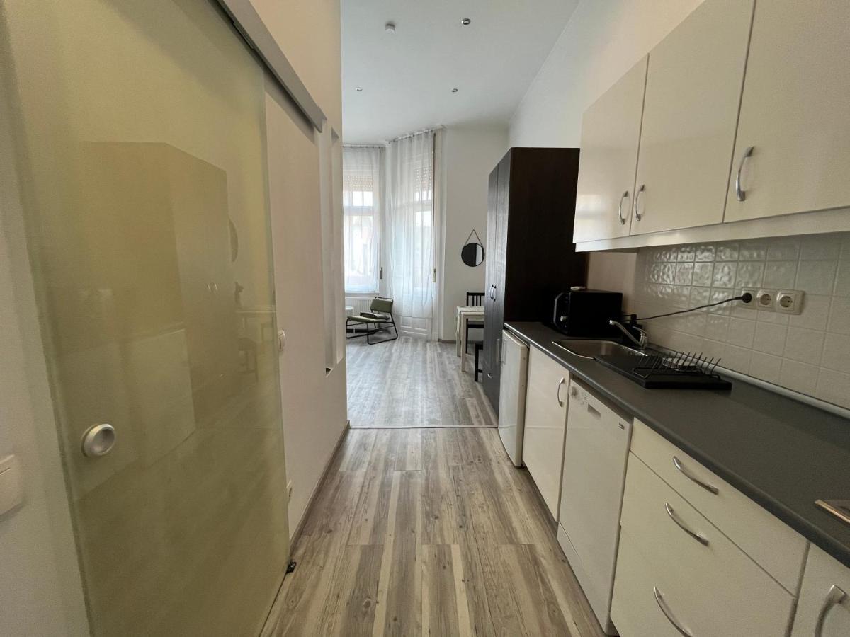 D58 Superior Apartments In The City Center Будапеща Екстериор снимка