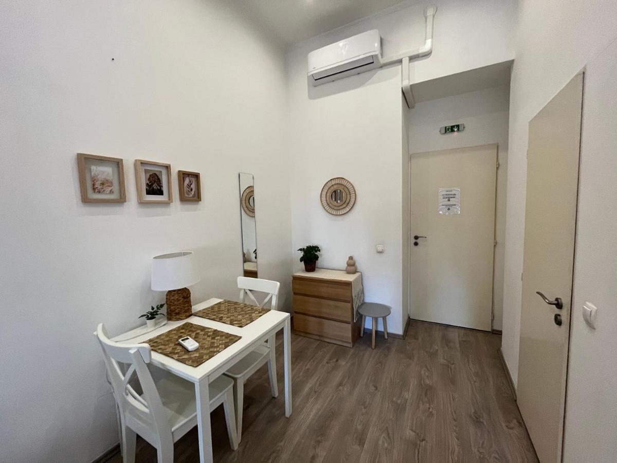 D58 Superior Apartments In The City Center Будапеща Екстериор снимка