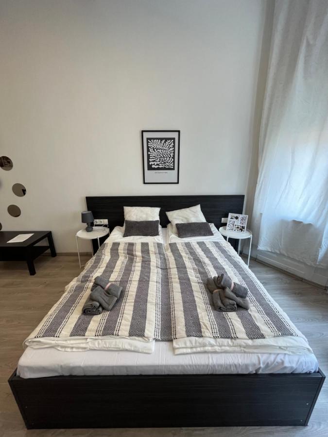 D58 Superior Apartments In The City Center Будапеща Екстериор снимка