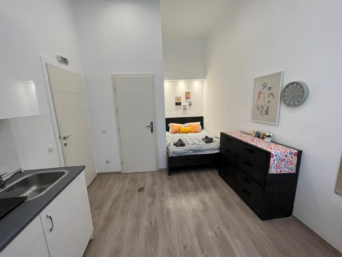 D58 Superior Apartments In The City Center Будапеща Екстериор снимка