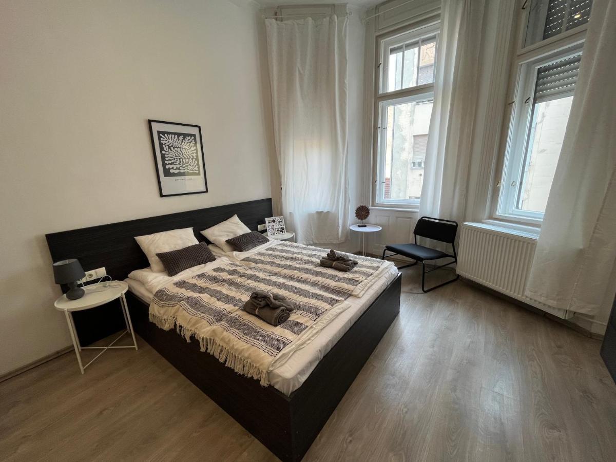 D58 Superior Apartments In The City Center Будапеща Екстериор снимка